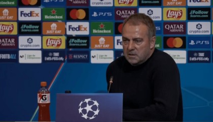 世界杯手机软件安装-弗里克：裁判应该保护亚马尔这类球员，比赛被犯规中断太多